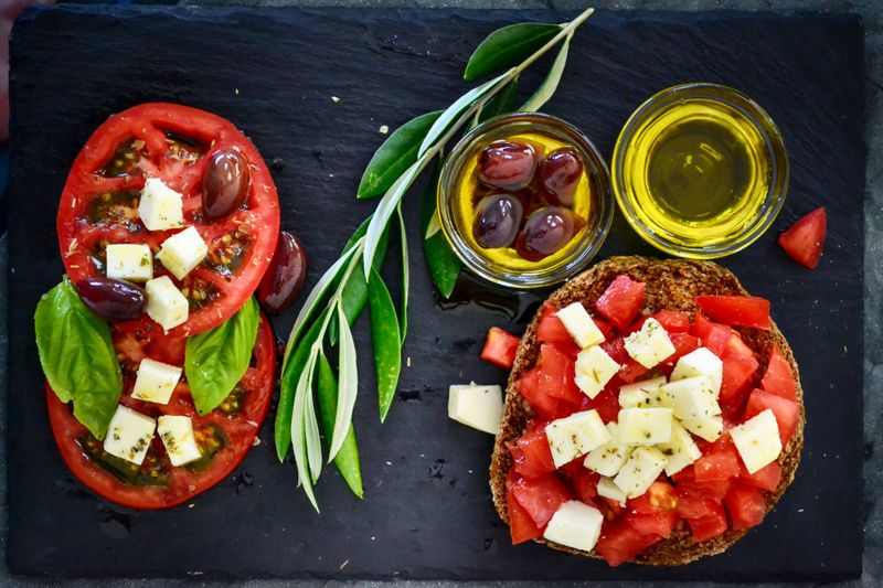 Grilled burger with fresh toppings